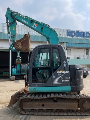 Máy xúc SK70SR-2 Năm SX 2011 7xxx giờ